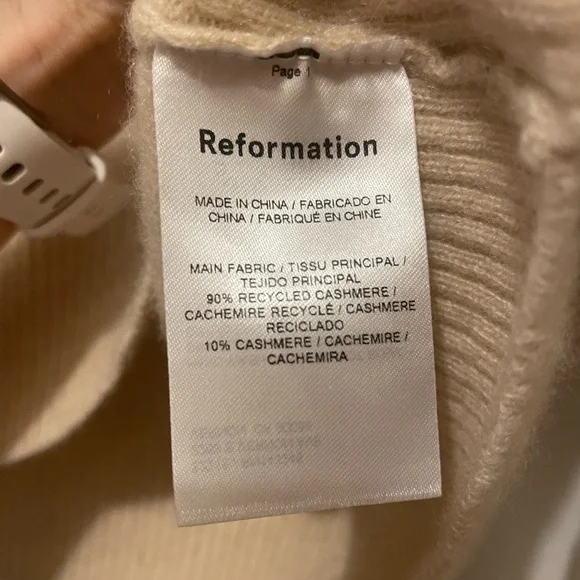 Reformation Cream Cashmere V-Neck Cropped Sweater - Picture 4 of 5